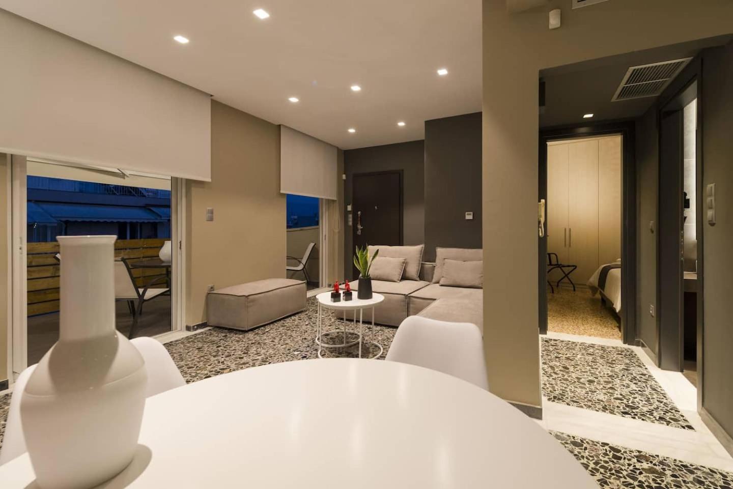 Ma Maison Nο 1, Penthouse, Acropolis And Lycabettus View, Ultra High Speed Internet 300 Mbps, 15' To Acropolis By Metro, 1' From Metro Station Athen Exterior foto