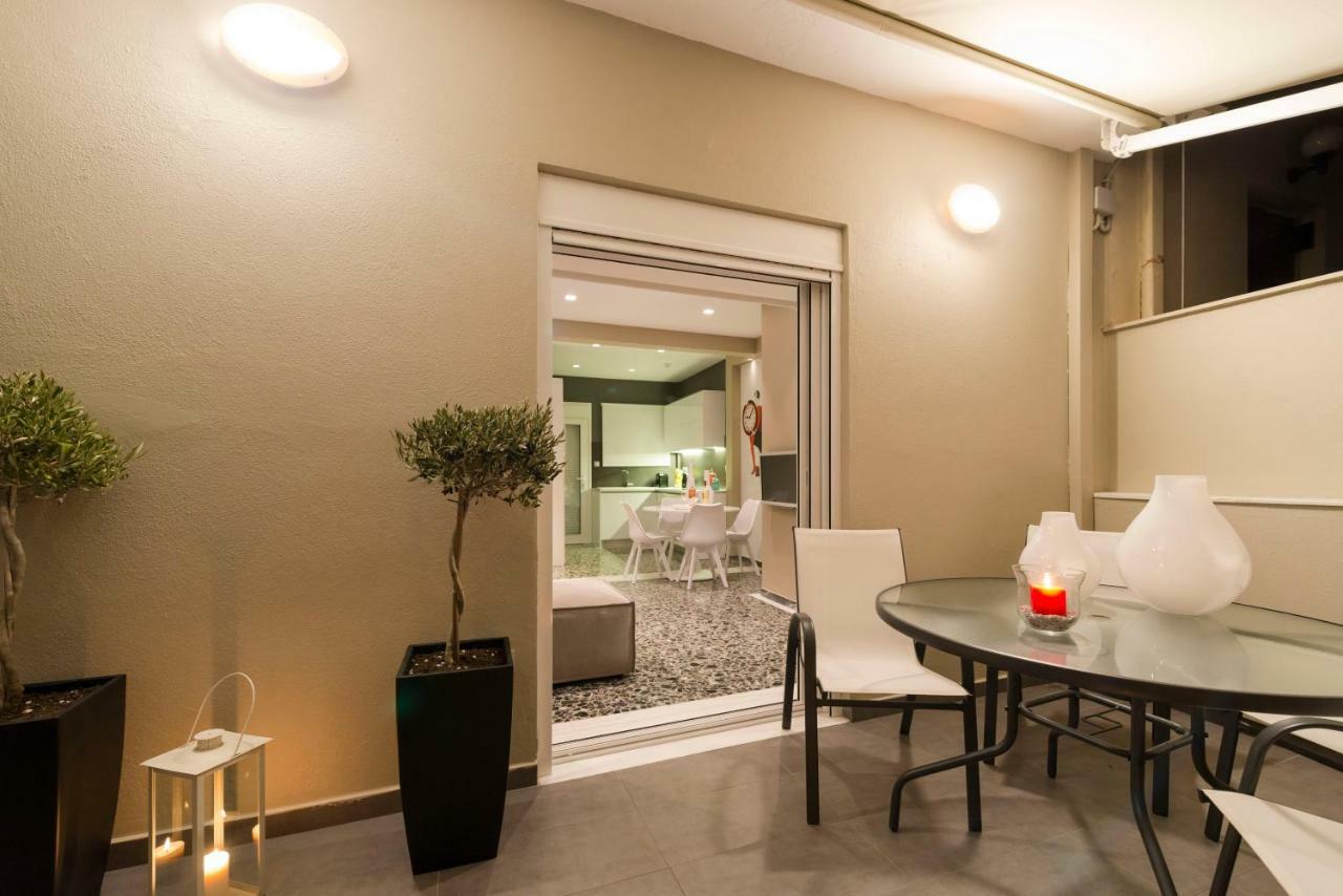 Ferienwohnung Ma Maison Nο 1, Penthouse, Acropolis And Lycabettus View, Ultra High Speed Internet 300 Mbps, 15' To Acropolis By Metro, 1' From Metro Station Athen Exterior foto